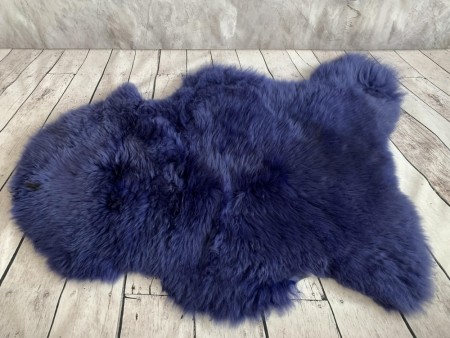 Ekte Svenske saueskinn / lammeskinn i Purple farge