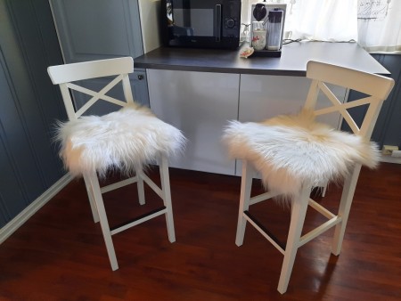 Sitteunderlag av Ekte Islandsk Saueskinn i Natural Hvit Farge