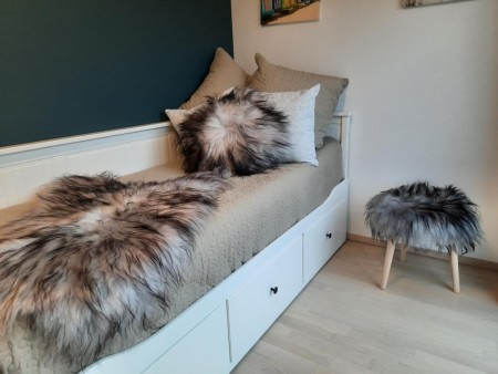 Ekte Islandske Saueskinn i Silver DT farge -langhåret